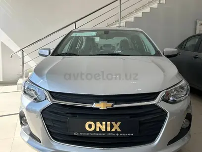Серый Chevrolet Onix 2023 года, КПП Механика, в Ташкент за ~14 002 y.e. id6426380