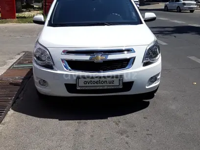 Белый Chevrolet Cobalt, 2 позиция 2020 года, КПП Механика, в Ташкент за 11 100 y.e. id4332780