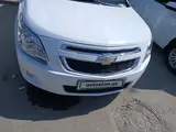 Белый Chevrolet Cobalt, 4 позиция 2022 года, КПП Автомат, в Ташкент за 12 200 y.e. id5010887, Фото №1