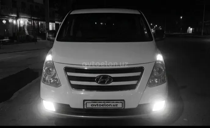 Hyundai H-1 — 2