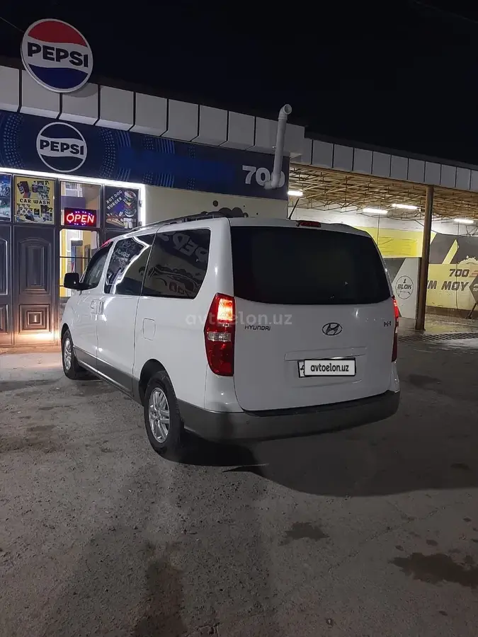 Hyundai H-1 — 3