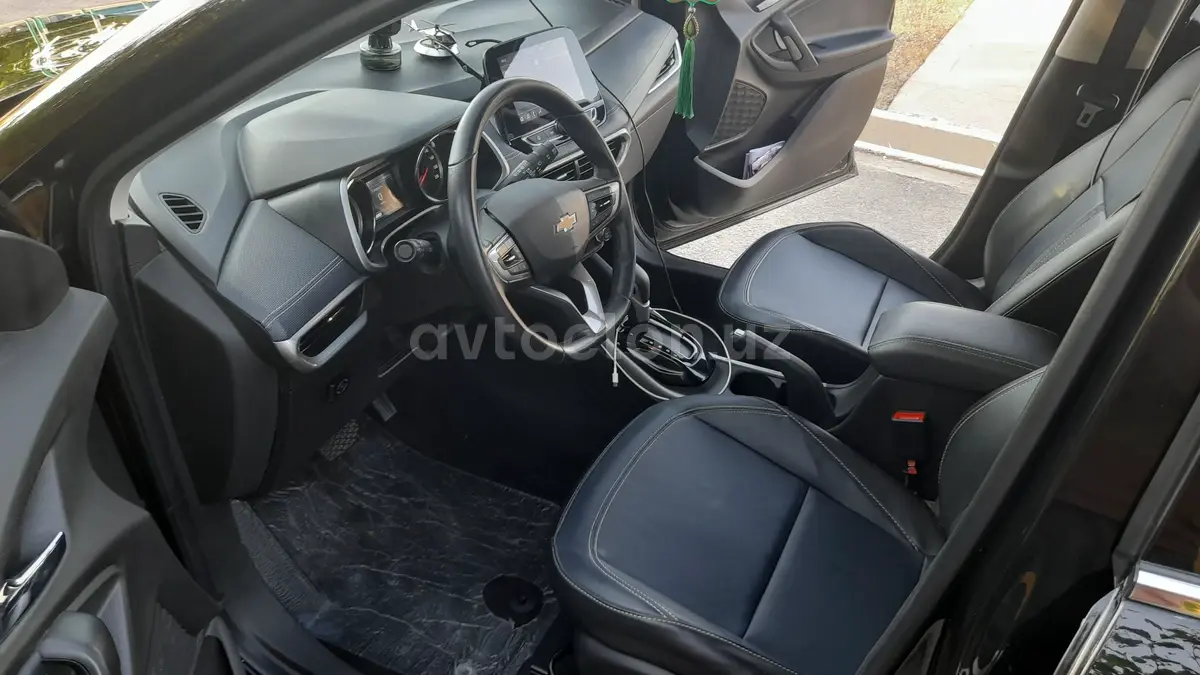 Chevrolet Tracker 2023 — 3