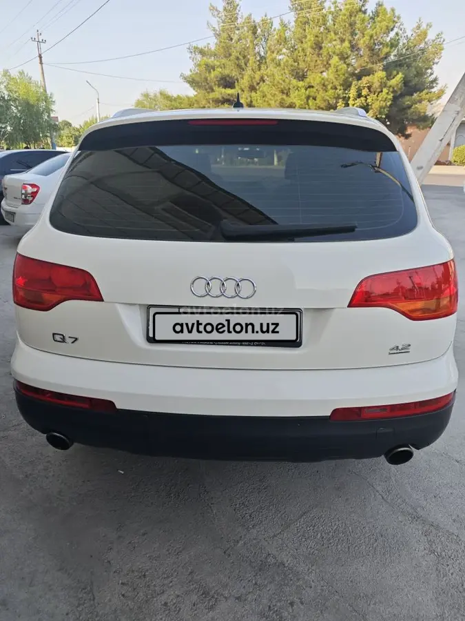 Audi Q7 — 5