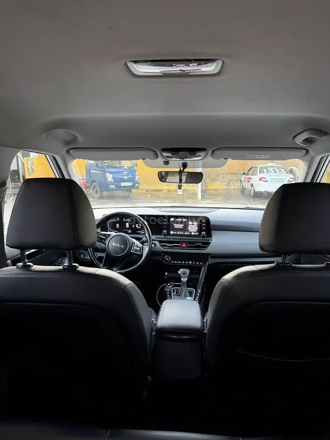 Kia Seltos — 8