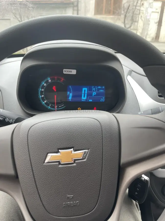 Chevrolet Cobalt 2024 — 3