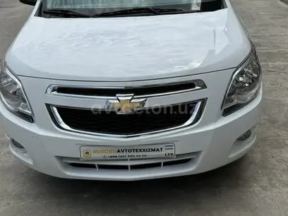 Белый Chevrolet Cobalt, 4 позиция 2024 года, КПП Автомат, в Бухара за 13 300 y.e. id5094788
