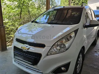 Белый Chevrolet Spark, 4 позиция 2020 года, КПП Автомат, в Беруни за ~10 297 y.e. id5179690