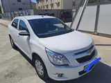 Белый Chevrolet Cobalt, 4 позиция 2023 года, КПП Автомат, в Беруни за ~12 585 y.e. id5213691, Фото №1
