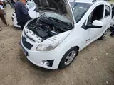 Белый Chevrolet Spark, 2 позиция 2016 года, КПП Механика, в Туракурган за 5 500 y.e. id5033321, Фото №1