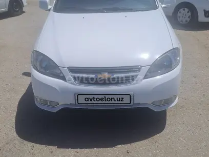 Белый Chevrolet Gentra, 1 позиция 2019 года, КПП Механика, в Навои за ~10 929 y.e. id5158564