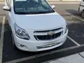 Белый Chevrolet Cobalt, 4 позиция 2025 года, КПП Автомат, в Ташкент за ~11 812 y.e. id6364811