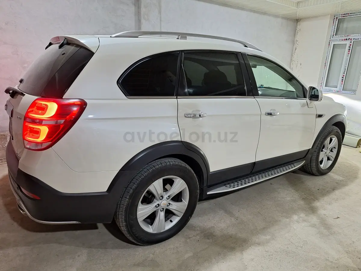 Chevrolet Captiva 2011 — 2