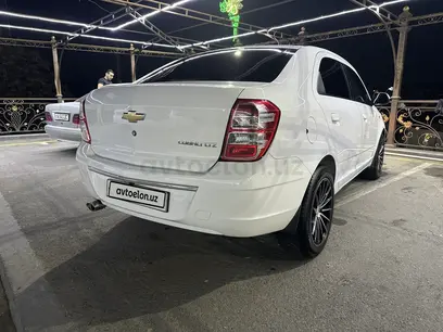 Белый Chevrolet Cobalt, 4 позиция 2020 года, КПП Автомат, в Ташкент за 12 000 y.e. id4975811