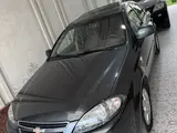 Мокрый асфальт Chevrolet Gentra, 3 позиция 2018 года, КПП Автомат, в Ташкент за 11 200 y.e. id5019853, Фото №1