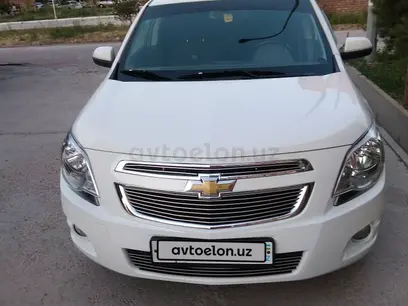 Белый Chevrolet Cobalt, 2 позиция 2014 года, КПП Механика, в Алмалык за 8 500 y.e. id5175844