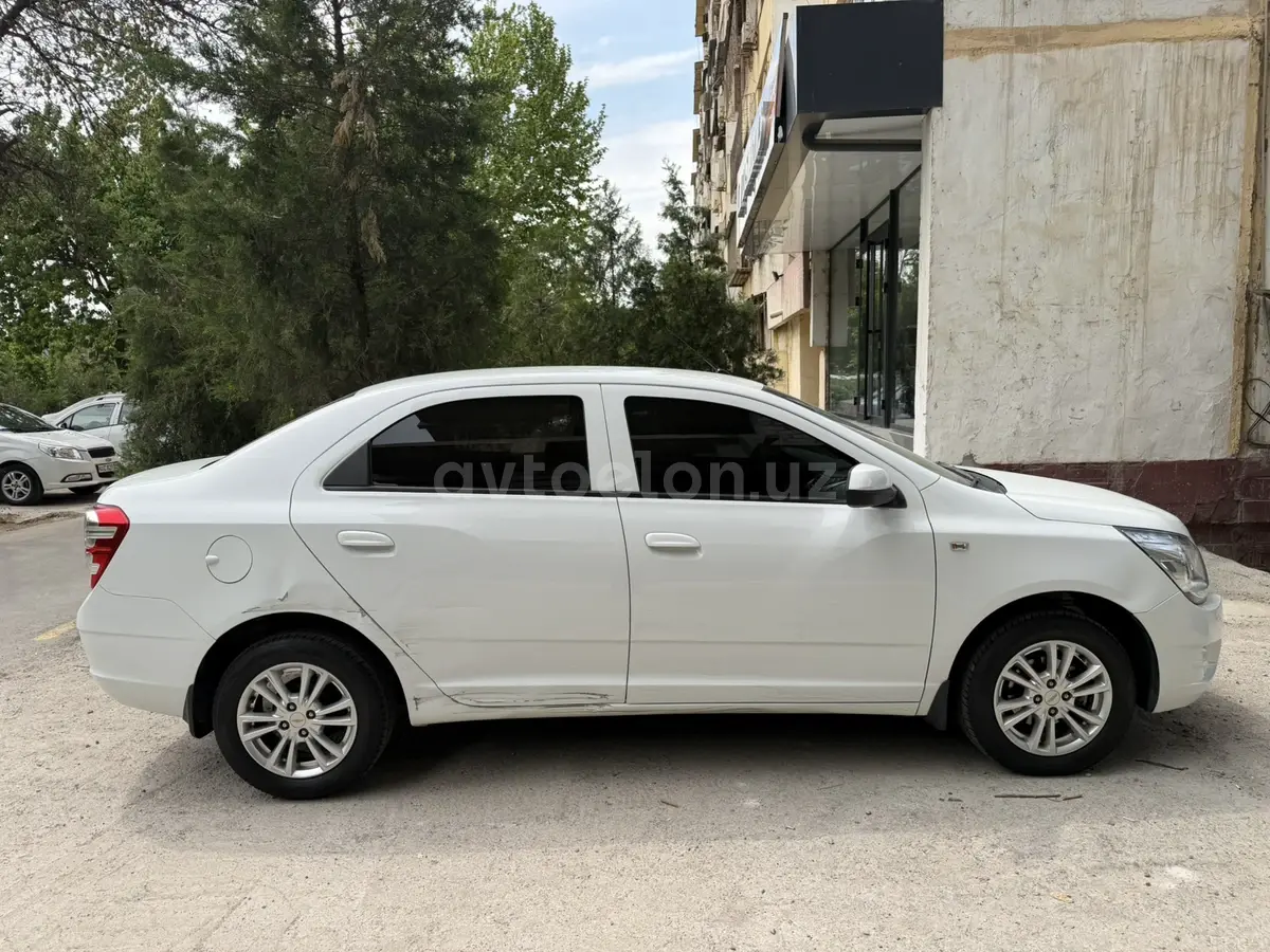 Chevrolet Cobalt 2021 — 3