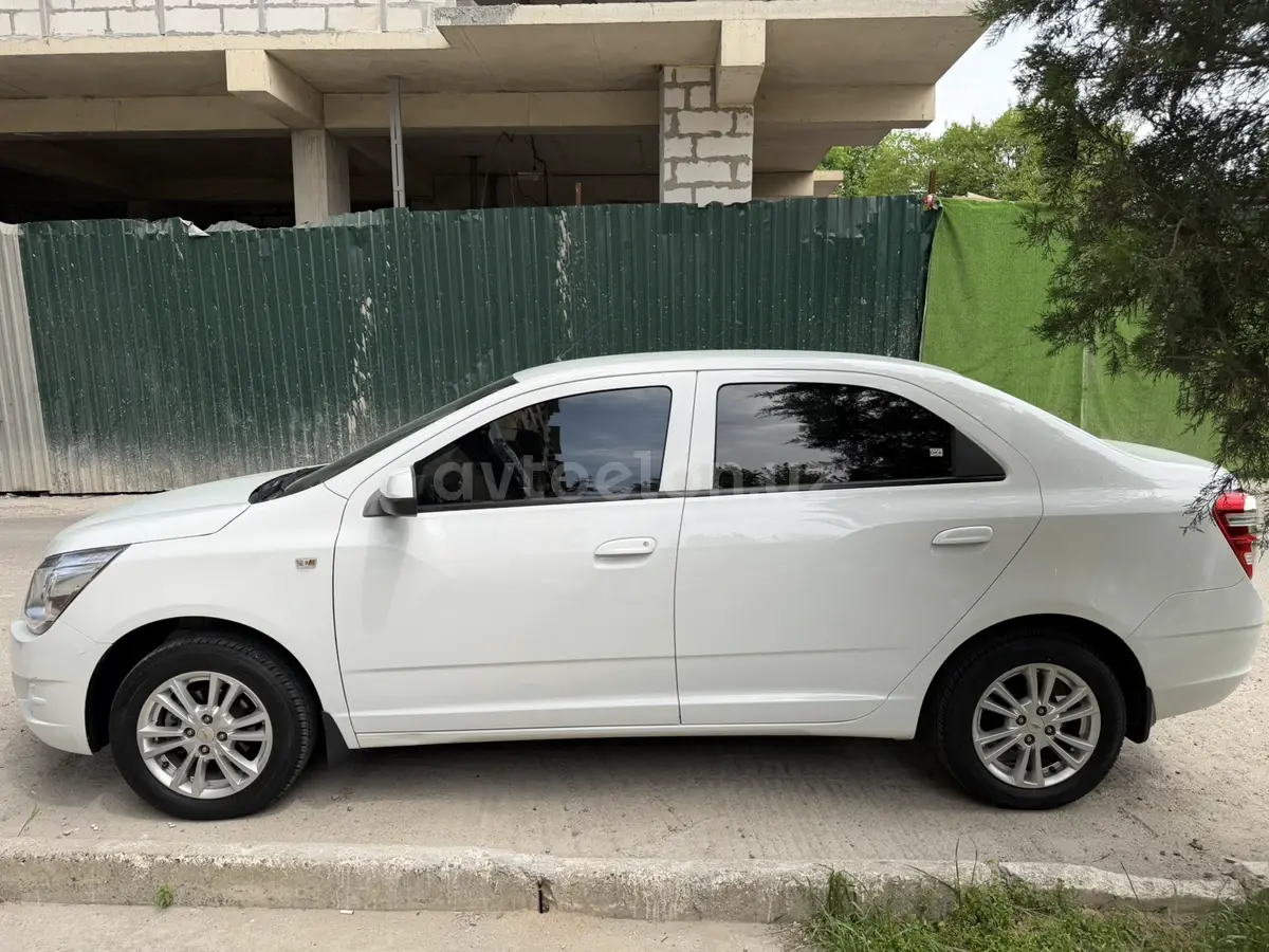 Chevrolet Cobalt 2021 — 4