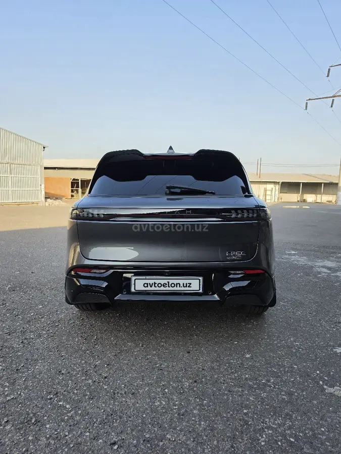 Voyah Free 2025 — 3