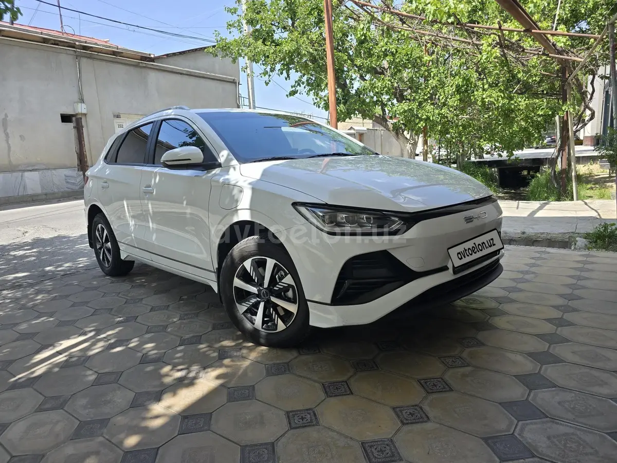 BYD e2 — 4