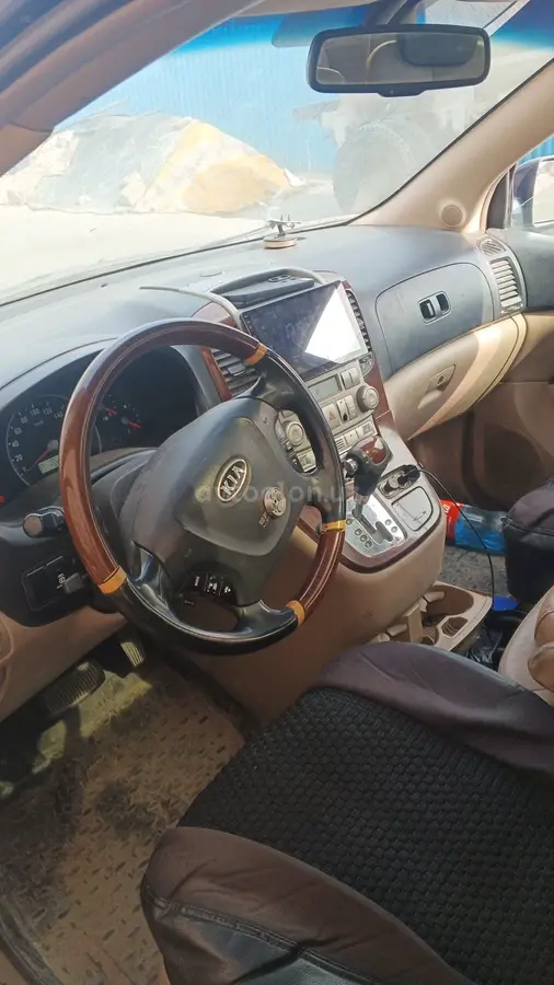 Kia Carnival — 6