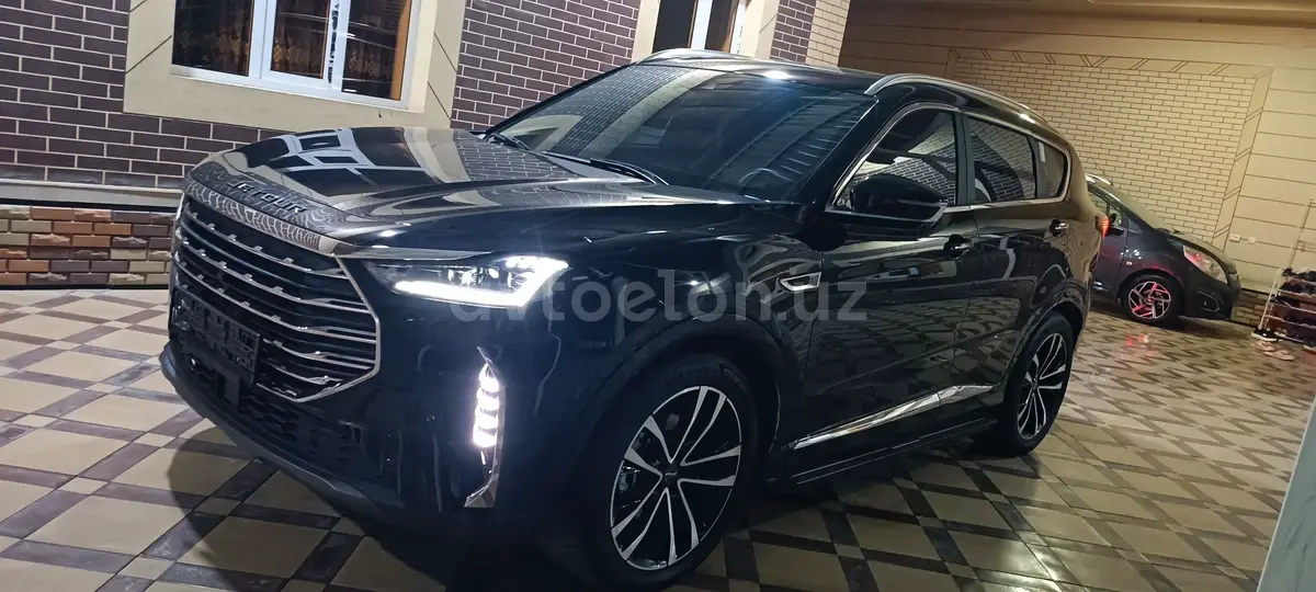 Jetour X70 Plus — 2