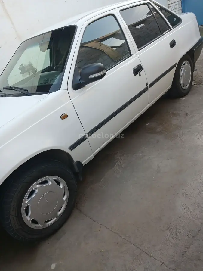 Daewoo Nexia — 2