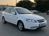 Белый Chevrolet Lacetti, 3 позиция 2011 года, КПП Автомат, в Фергана за 6 900 y.e. id6427552, Фото №1