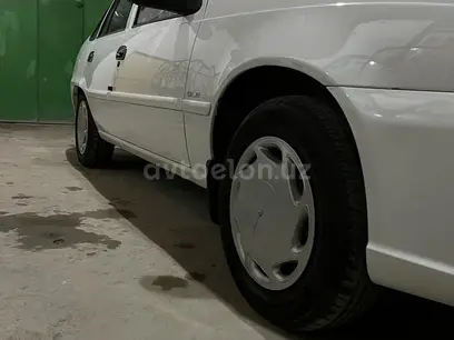 Белый Chevrolet Nexia 2, 3 позиция DOHC 2013 года, КПП Механика, в Самарканд за 7 500 y.e. id5000689