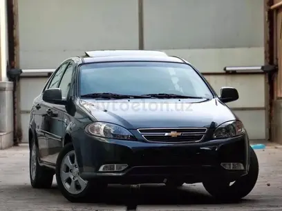Мокрый асфальт Chevrolet Gentra, 3 позиция 2019 года, КПП Автомат, в Бекабад за 13 000 y.e. id5086579