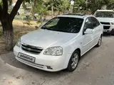 Белый Chevrolet Lacetti, 3 позиция 2010 года, КПП Автомат, в Ташкент за 5 800 y.e. id6459319, Фото №1