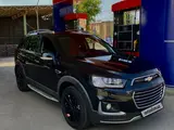Черный Chevrolet Captiva, 3 позиция 2015 года, КПП Автомат, в Алмалык за 15 300 y.e. id6420782, Фото №1