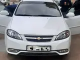 Белый Chevrolet Gentra, 2 позиция 2015 года, КПП Механика, в Шурчинский район за 9 600 y.e. id5236236, Фото №1