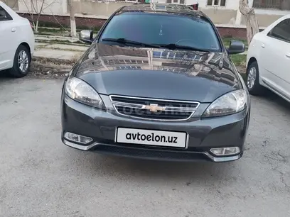 Mokriy asfalt Chevrolet Gentra, 3 pozitsiya 2018 yil, КПП Avtomat, shahar Navoiy uchun 9 700 у.е. id6174670