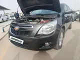 Мокрый асфальт Chevrolet Cobalt, 4 позиция 2024 года, КПП Автомат, в Термез за ~12 893 y.e. id6728992, Фото №1