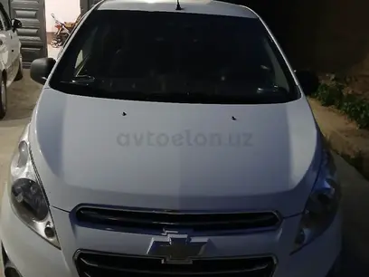 Oq Chevrolet Spark, 2 pozitsiya 2015 yil, КПП Mexanika, shahar Toshkent uchun 7 500 у.е. id5193697