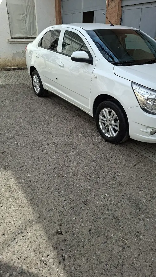 Chevrolet Cobalt 2024 — 3