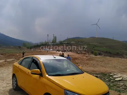 Жёлтый ВАЗ (Lada) Vesta 2019 года, КПП Механика, в Ташкент за 8 500 y.e. id4743641