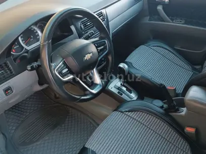 Серебристый Chevrolet Gentra, 1 позиция 2015 года, КПП Автомат, в Навои за 7 900 y.e. id5140664