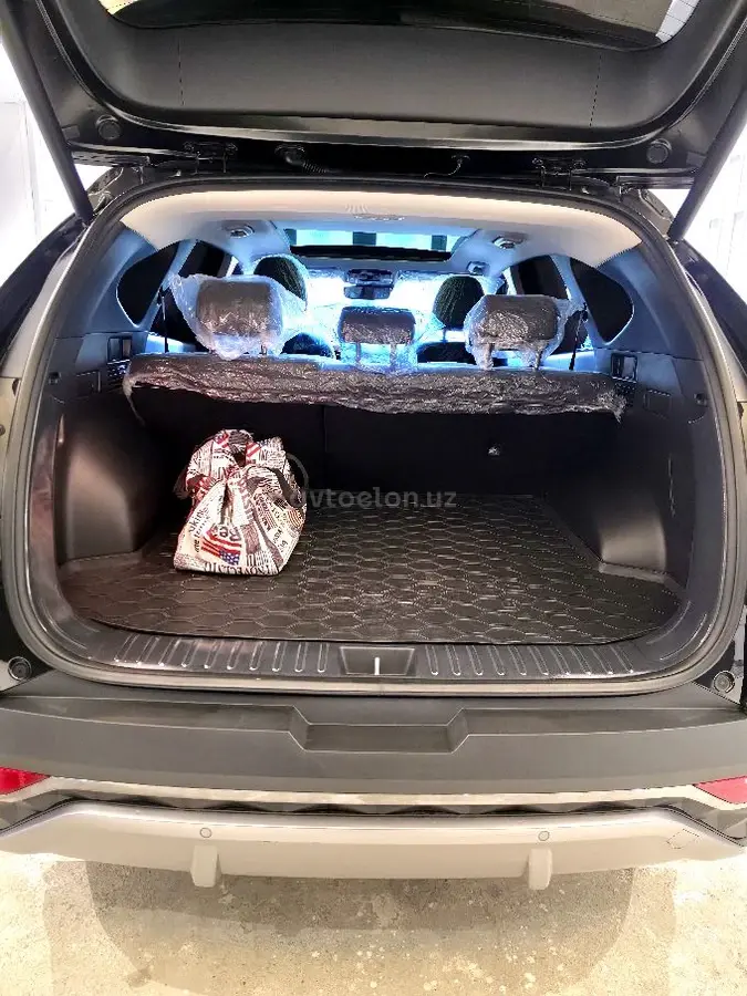 Hyundai Tucson — 8
