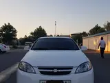 Белый Chevrolet Gentra, 2 позиция 2017 года, КПП Механика, в Фергана за 8 800 y.e. id5203270, Фото №1