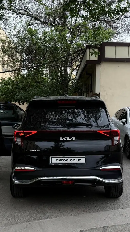 Kia Carens — 2