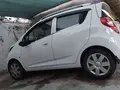 Белый Chevrolet Spark, 3 позиция 2013 года, КПП Механика, в Ташкент за 7 200 y.e. id5176508