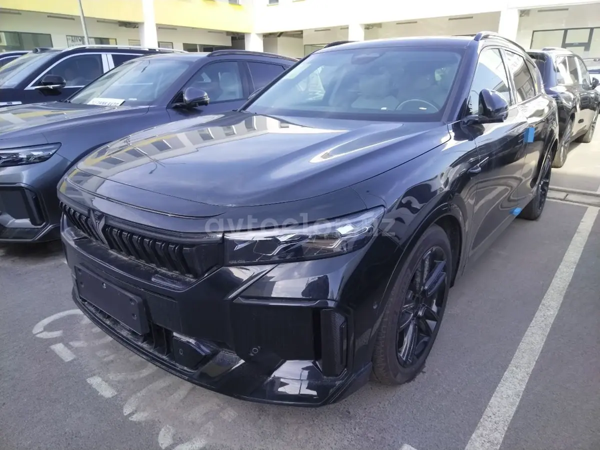 Voyah Free 2025 — 2