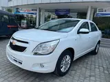 Белый Chevrolet Cobalt, 4 позиция 2024 года, КПП Автомат, в Ташкент за 12 550 y.e. id5212467