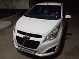 Белый Chevrolet Spark, 3 позиция 2011 года, КПП Автомат, в Бухара за 5 400 y.e. id6768199, Фото №1