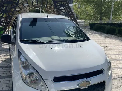 Белый Chevrolet Spark, 2 позиция 2018 года, КПП Механика, в Чарвак за ~7 358 y.e. id4977620