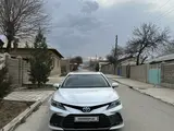 Белый Toyota Camry 2023 года, КПП Автомат, в Ташкент за 38 500 y.e. id5190600, Фото №1