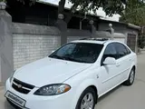 Белый Chevrolet Gentra, 3 позиция 2023 года, КПП Автомат, в Ургенч за ~14 403 y.e. id6526221, Фото №1