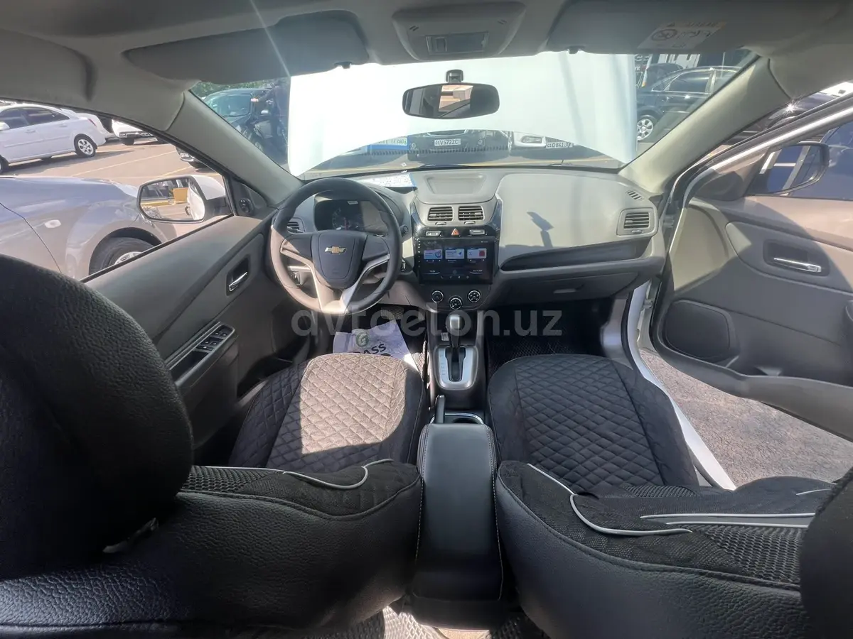 Chevrolet Cobalt 2025 — 4