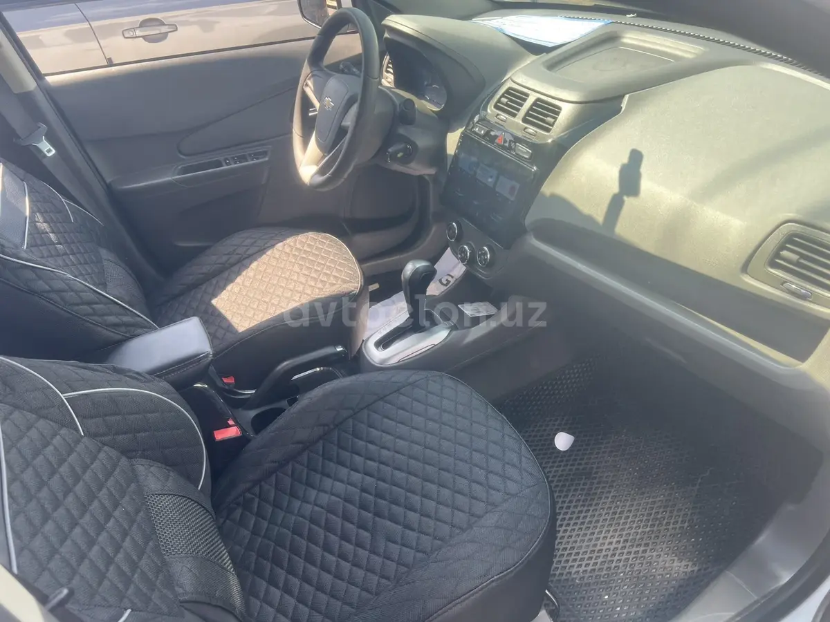 Chevrolet Cobalt 2025 — 5